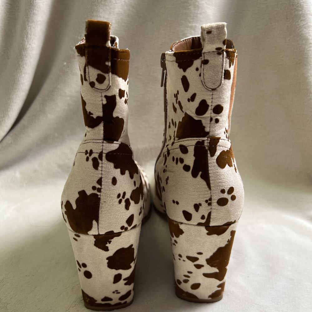 Pierre Dumas Cammy Cow Print Ankle Booties Women’s 10 Western Block Heel - Picture 2 of 5